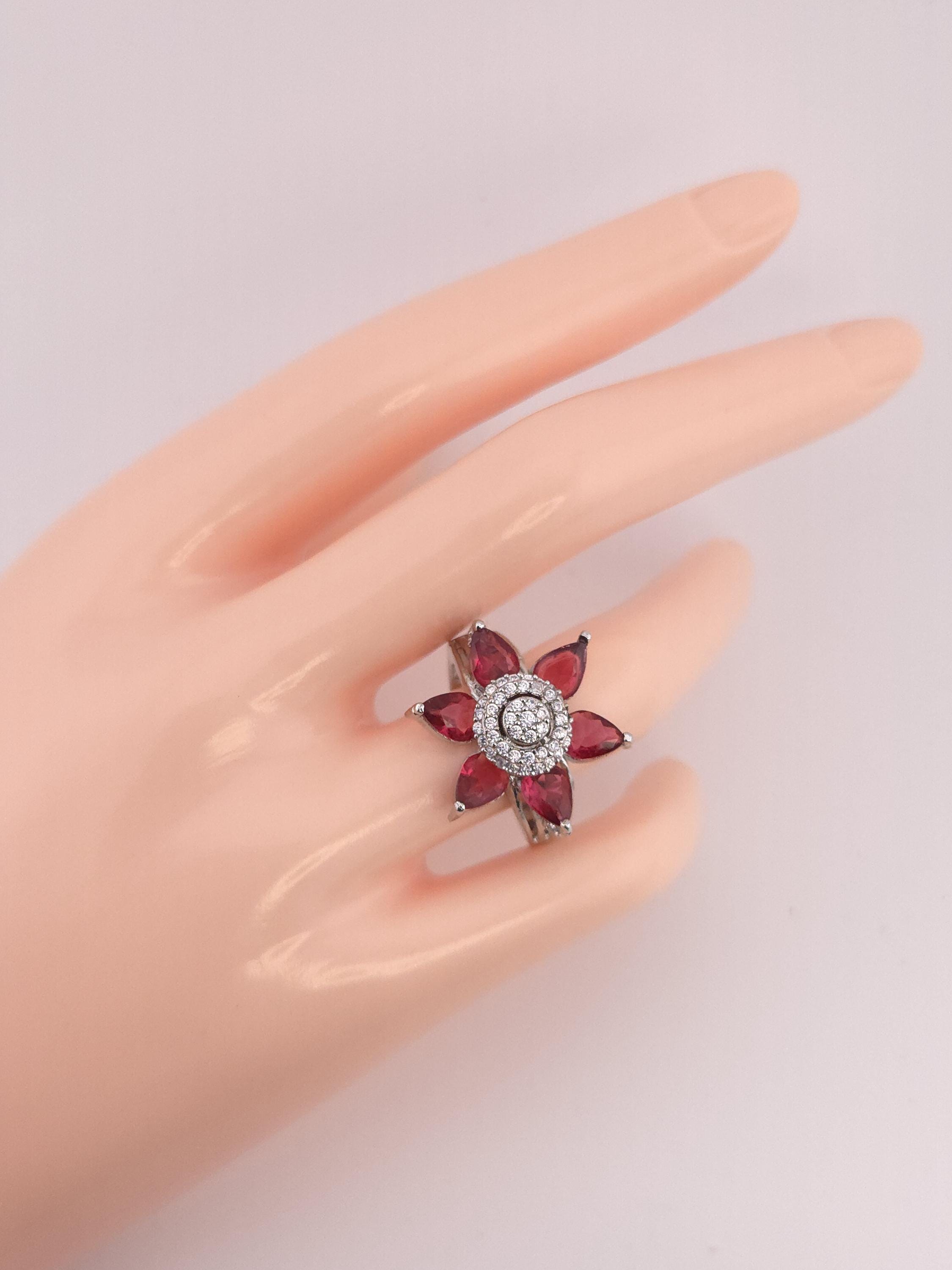 High scale adjustable flower pattern silver overlay cocktail ring card item