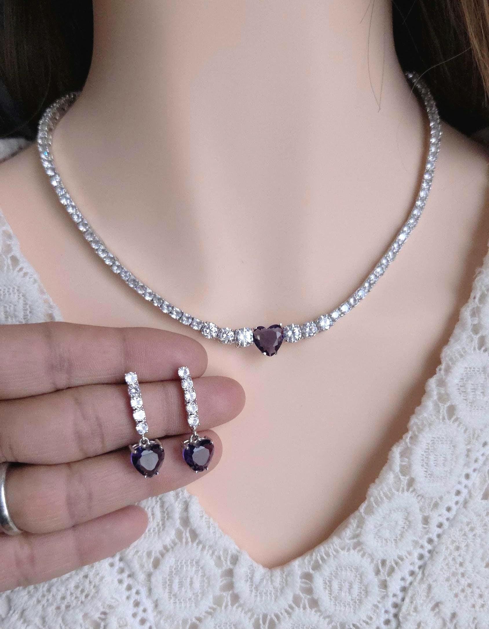 Royal blue sapphire heart layout necklace configuration showcase