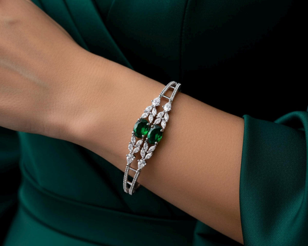 Deep green emerald highlight link chain evening gala bracelet profile