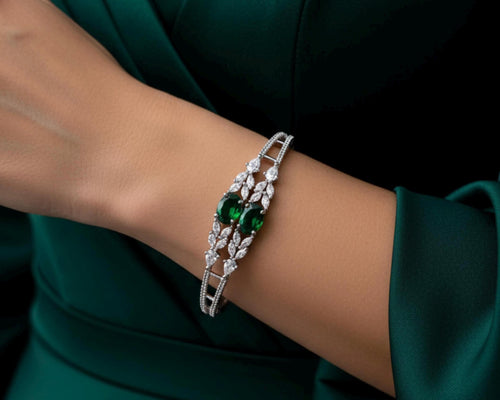 Deep green emerald highlight link chain evening gala bracelet profile