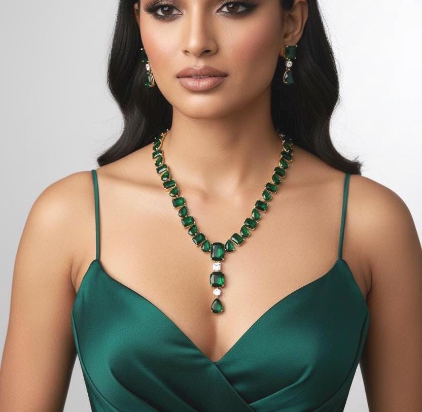 Intense deep green emerald replica gold plating necklace frame view