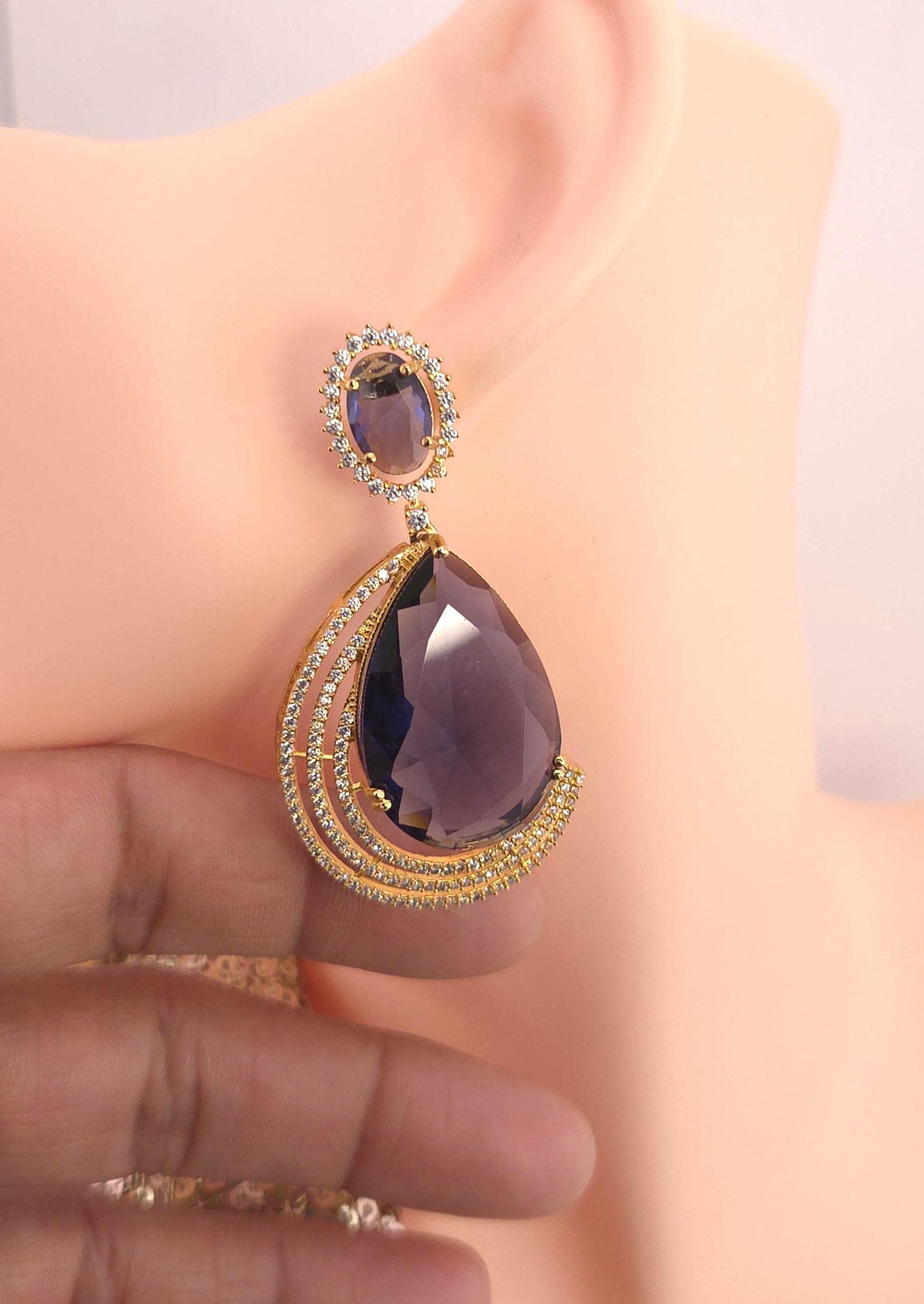 Distinct color mix crystal long drop wedding party earrings layout