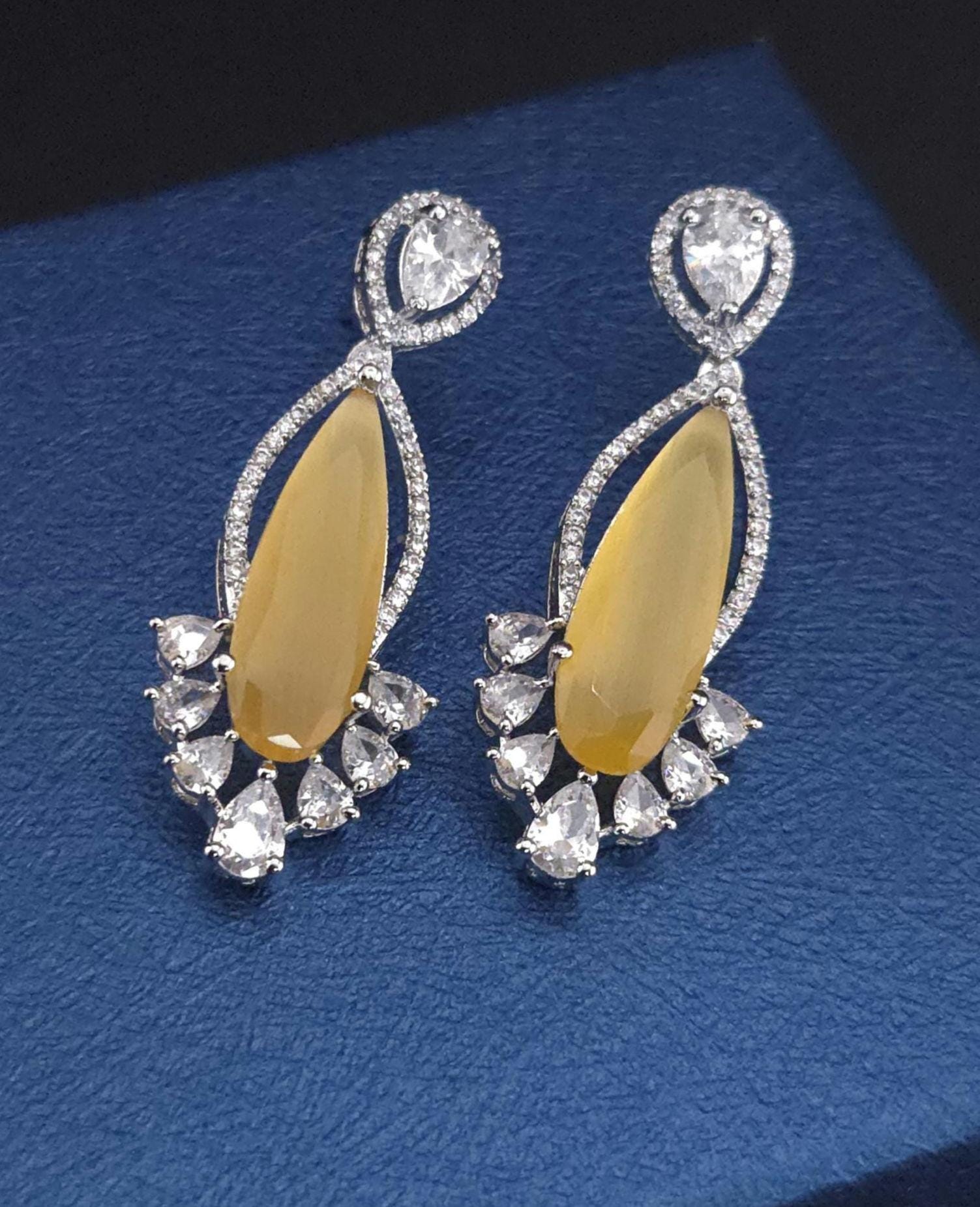 Polished brass alloy base marquise crystal evening gala ornaments list