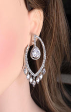 Deep blue sapphire tone highlight teardrop silver loop presentation matrix