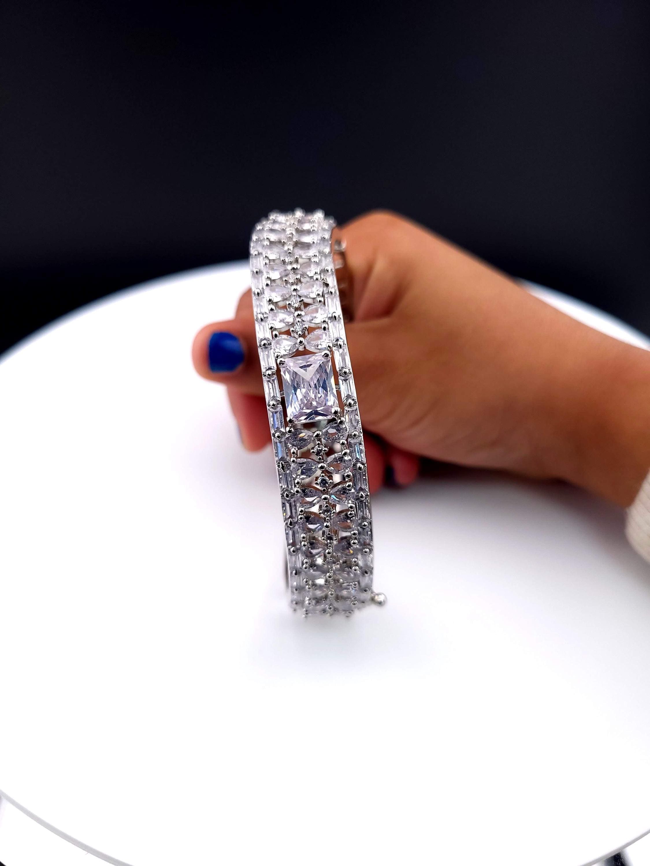 Retro pattern sapphire blue channels alignment classic rigid wedding bangle