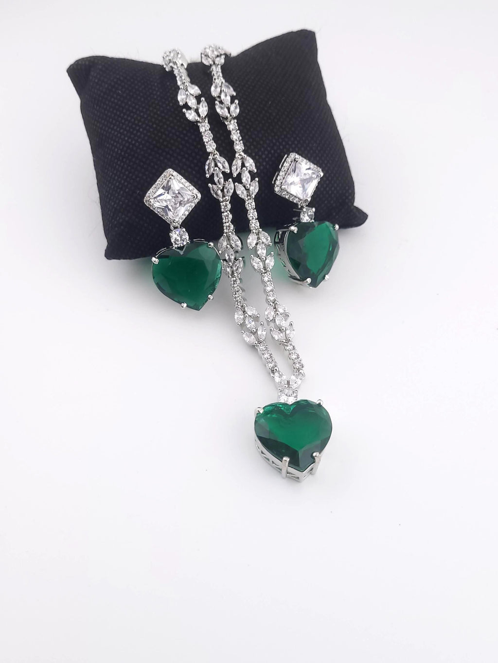 Emerald Green Heart CZ Necklace & Earrings Set – Silver Tone Jewelry