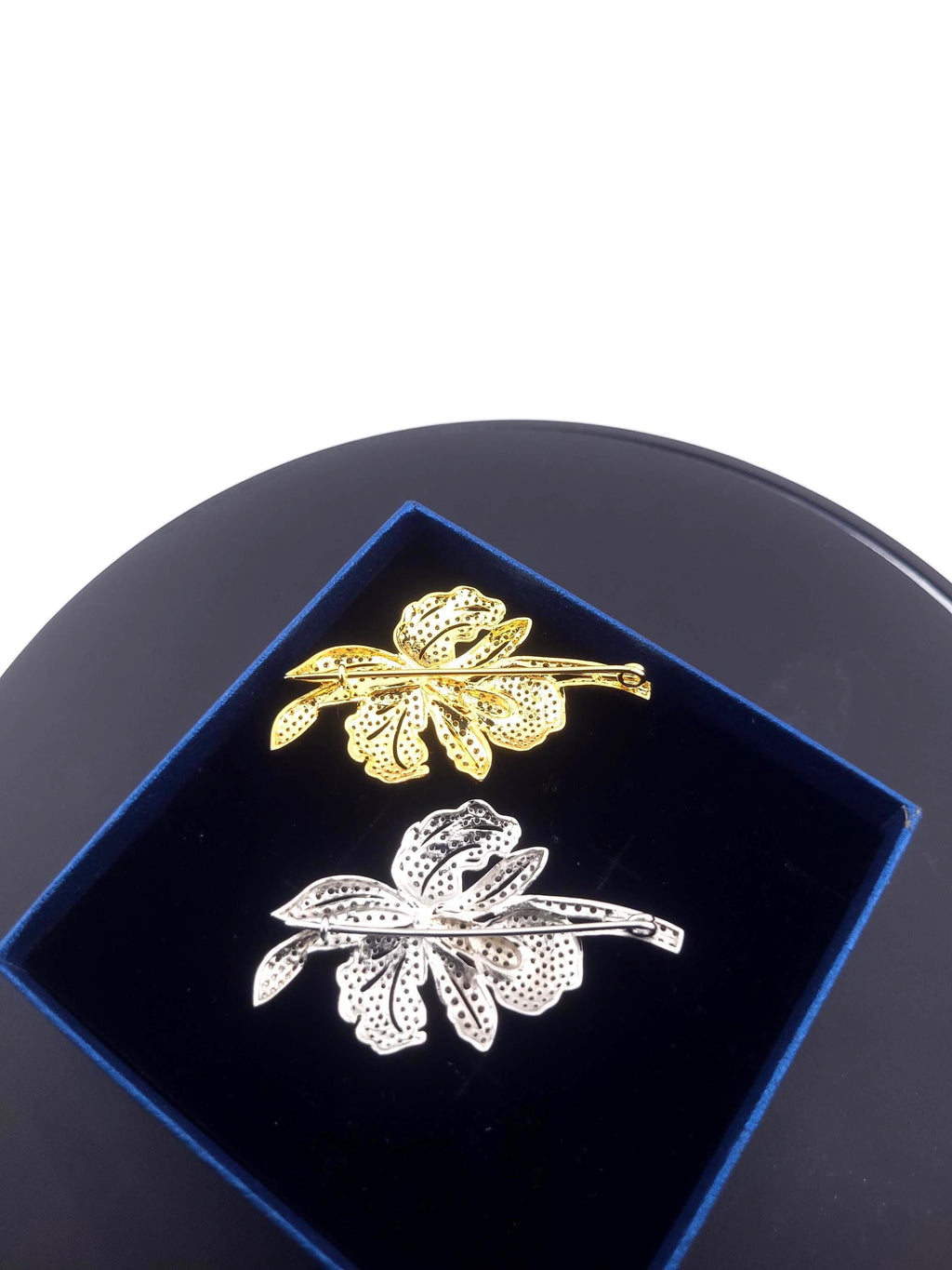 Vintage Crystal Floral Brooch: Gold, Silver Winter Jewelry