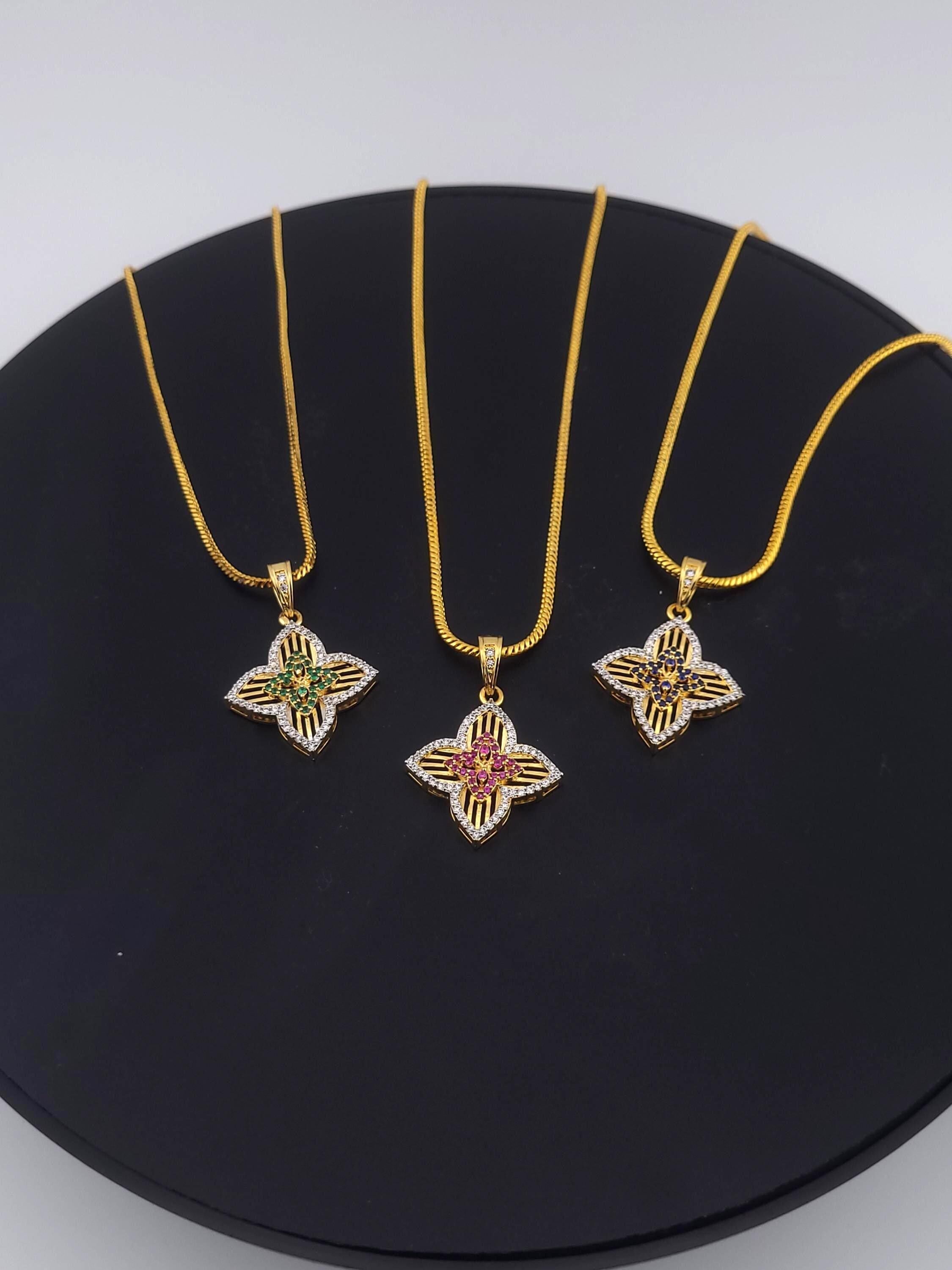 Four-Leaf Flower CZ Pendant Necklace – Red, Blue or Green, Gold Plated
