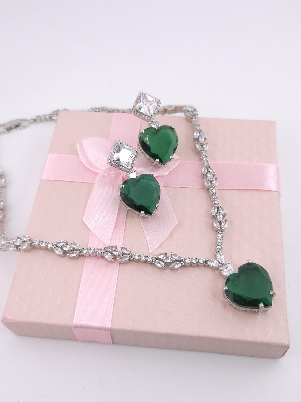 Emerald Green Heart CZ Necklace & Earrings Set – Silver Tone Jewelry