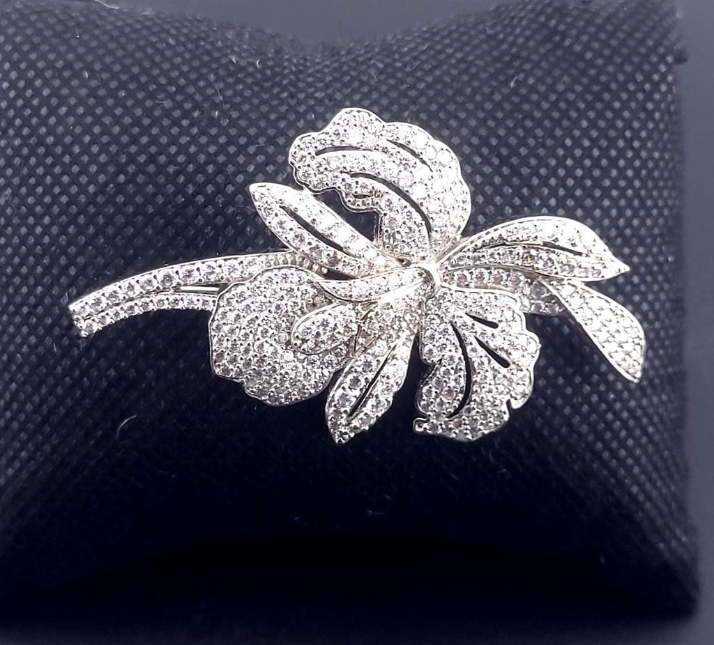 Vintage Crystal Floral Brooch: Gold, Silver Winter Jewelry