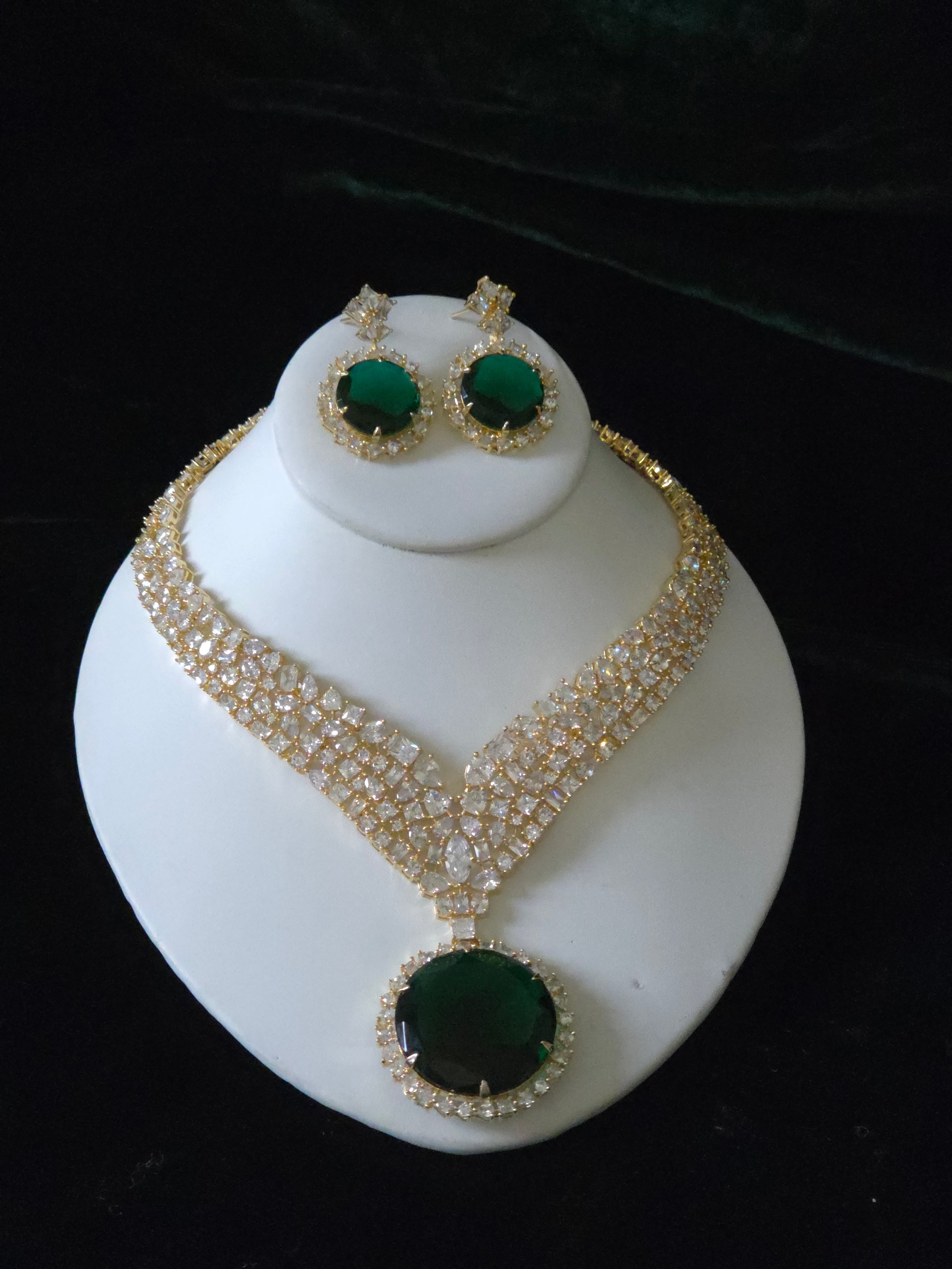 Polki CZ V-Collar Necklace & Emerald CZ Round Drop Earring Set – Inara